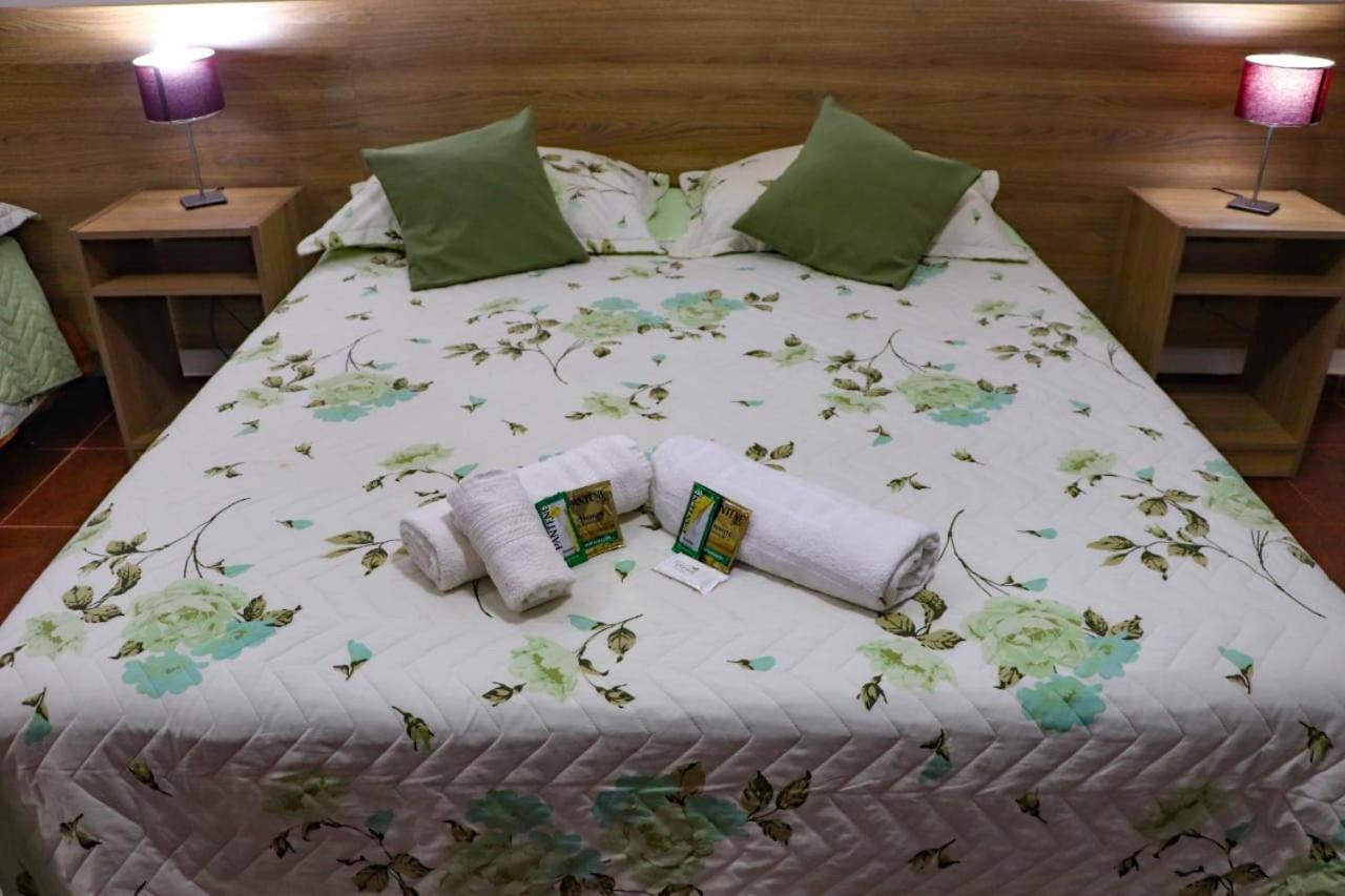 Mediterraneo Suites 푸에르토이과수 외부 사진